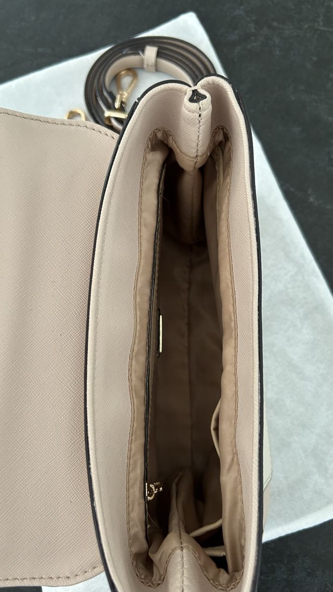 Guess Borse da donna: Guess Handtasche – Usato da Wolfhausen venduto da Nihei 2