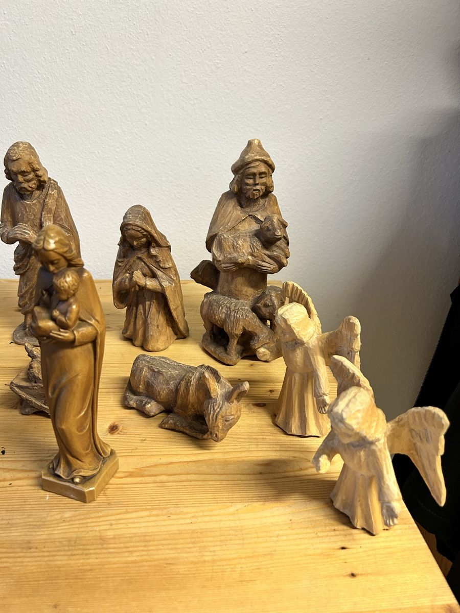 Statuette: Wunderschöne Krippenfiguren, Holz, Top Zustand! – Usato da Grabs venduto da Jonas.2005