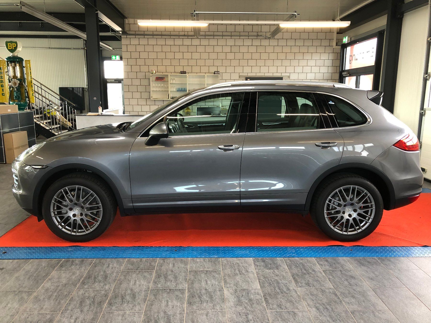 Porsche Automobili: PORSCHE Cayenne S – Usato da Gampelen venduto da Steuer0 1