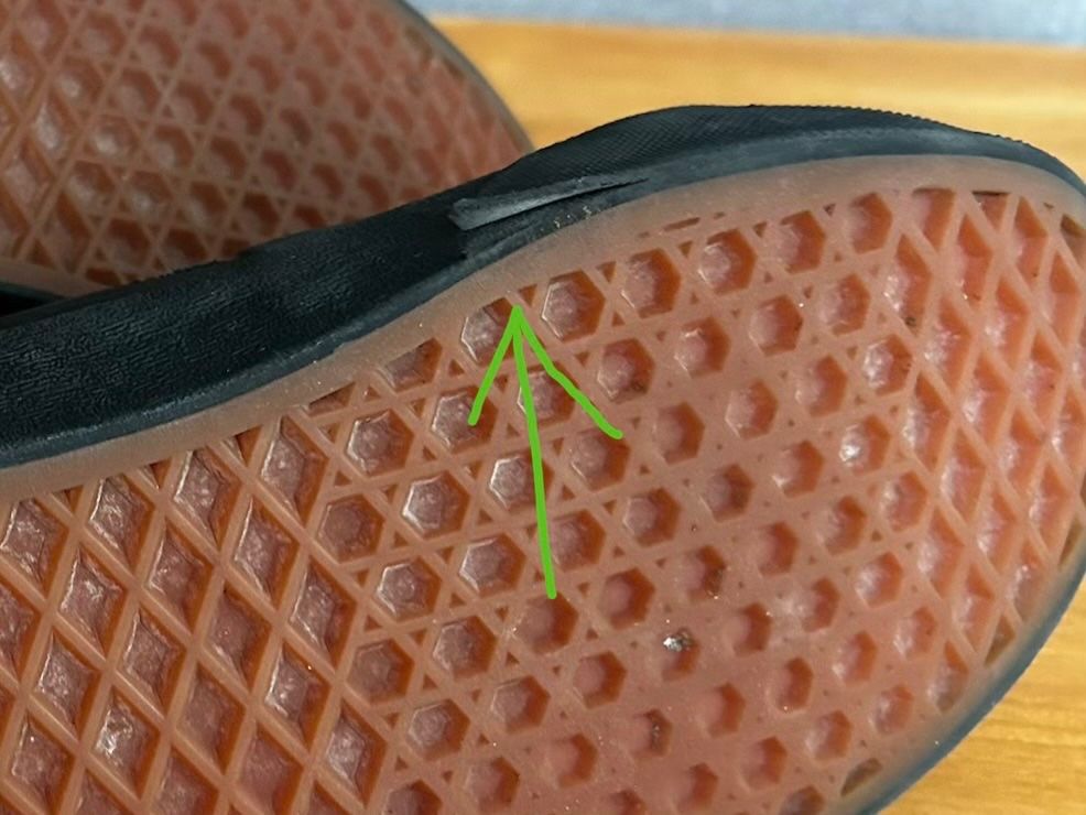 Vans Scarpe da uomo: Vans noires 40.5 – Usato da Marin-Epagnier venduto da hibiscus26 4