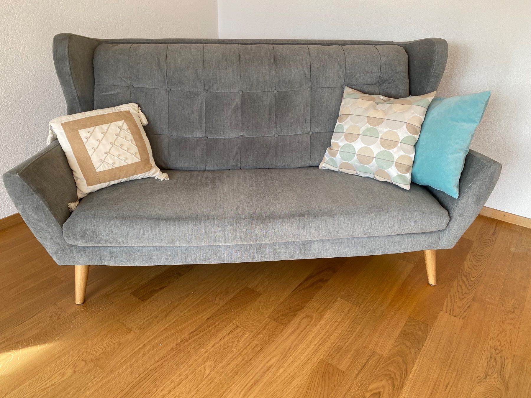 Divani: 3er Sofa wie neu mit Füsse Eiche – Usato da Bern venduto da Alexandra9