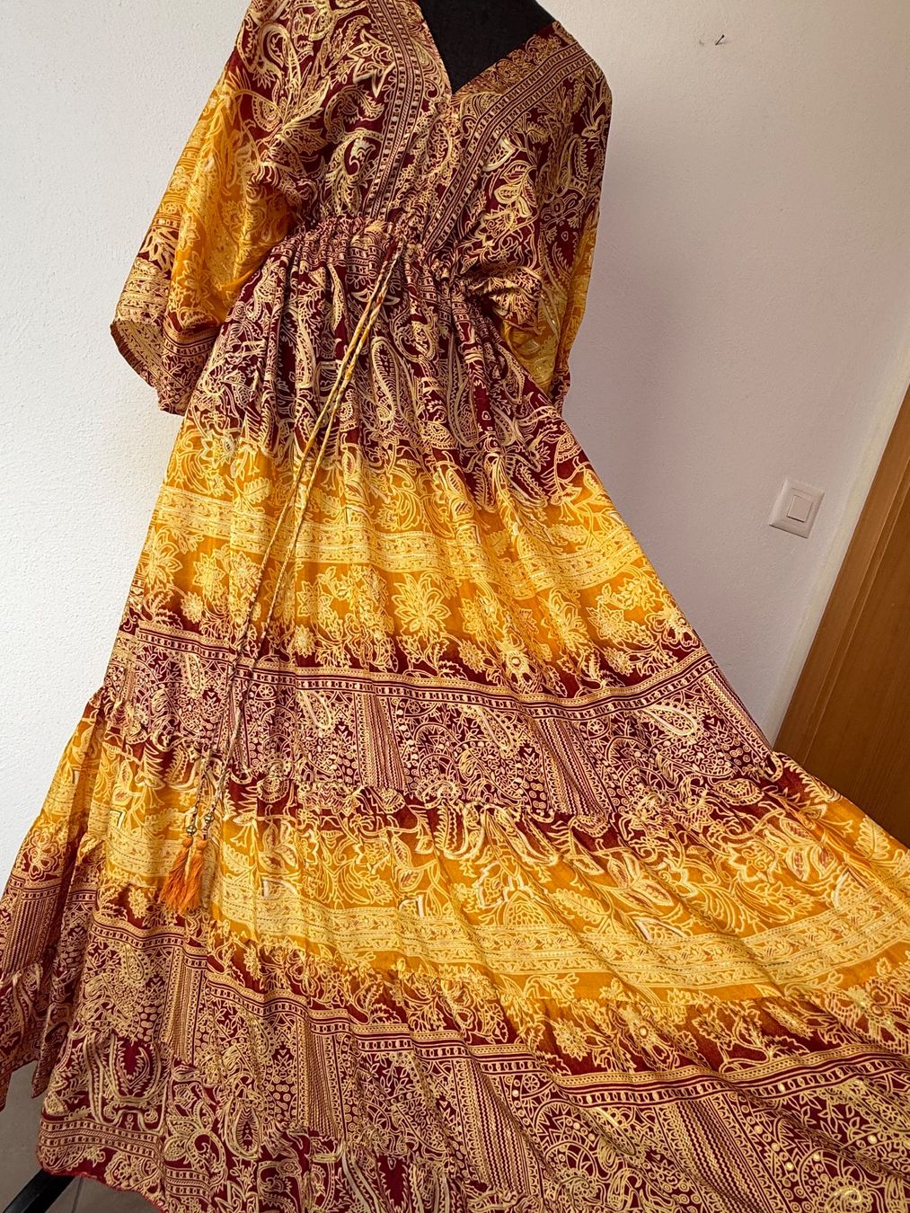 Robes: Boho Maxiszufenkleid aus Seide – Neuf (Voir description) à Sigriswil par ck56 4