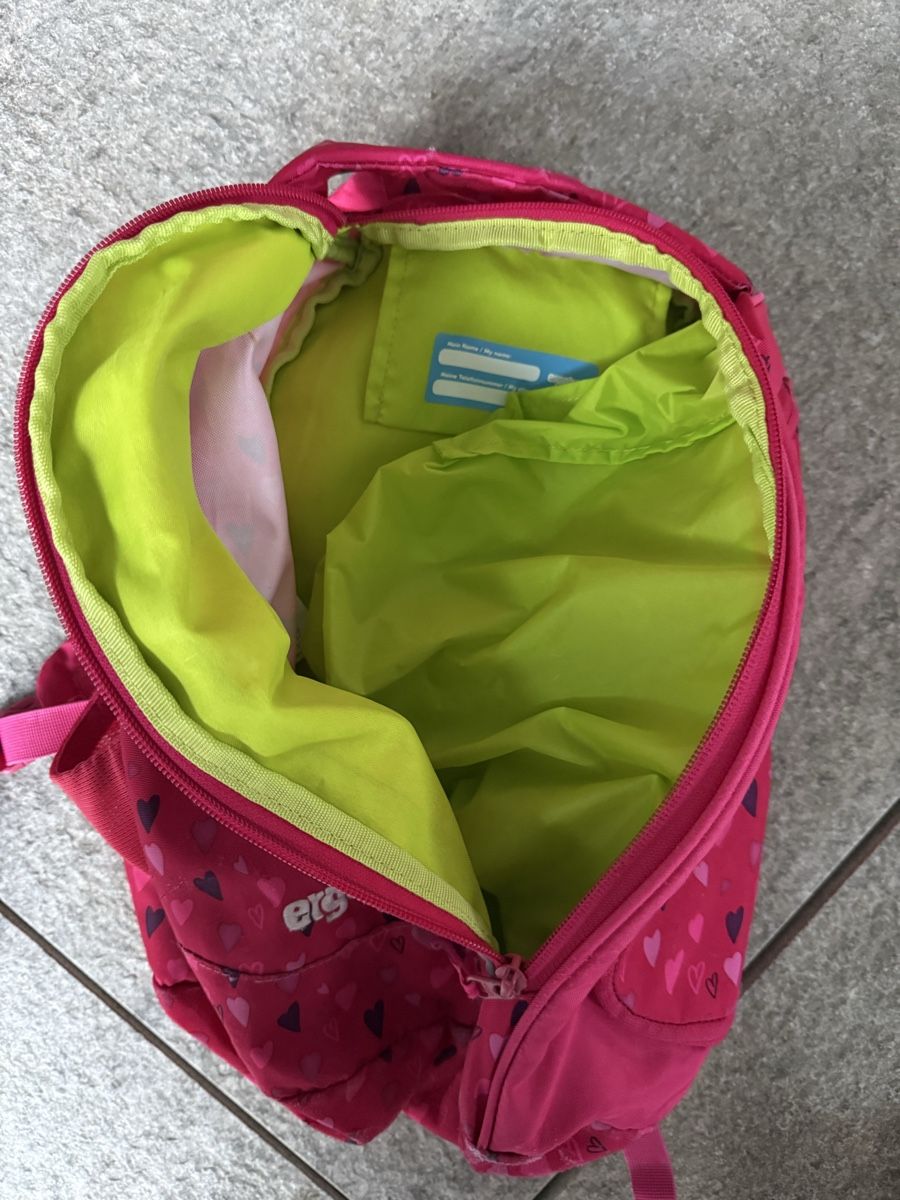 Ergobag Borse & Zaini: Ergobag Schulrucksack Set Mädchen Pink Hearts – Usato da Altbüron venduto da Schlofmoetzli 4