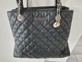 Edle Guess Handtasche Schwarz gesteppt - Top Zustand