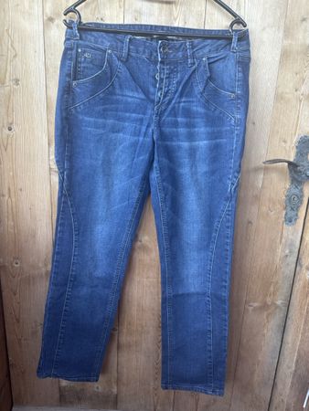 NILE Essential Damen Jeans Grösse 40 dunkelblau