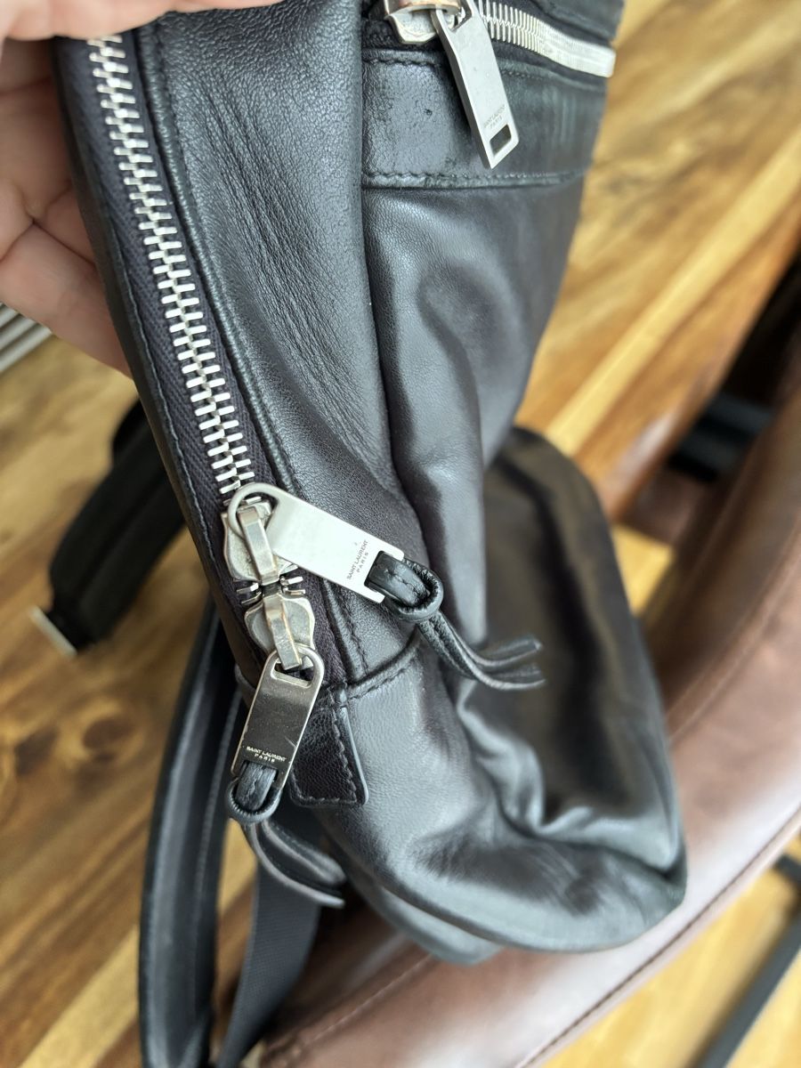 Saint Laurent Rucksäcke: Saint Laurent Leder Rucksack Original – Gebraucht aus St. Gallen von heartbug 5