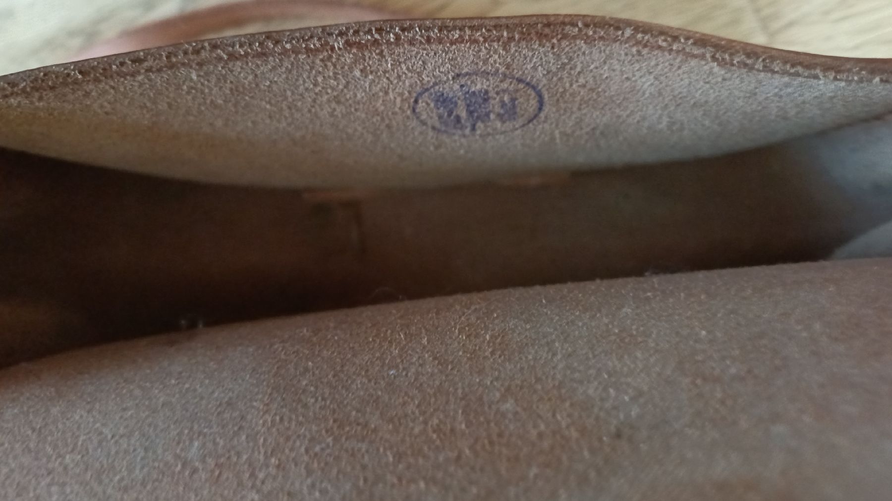 Borse da donna: Kleine Ledertasche – Usato da Flawil venduto da Pinkmalibu 6