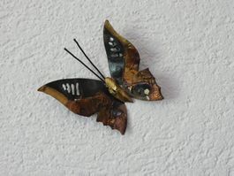 Deko-Schmetterling aus Metall (Kupfer-/Goldoptik)