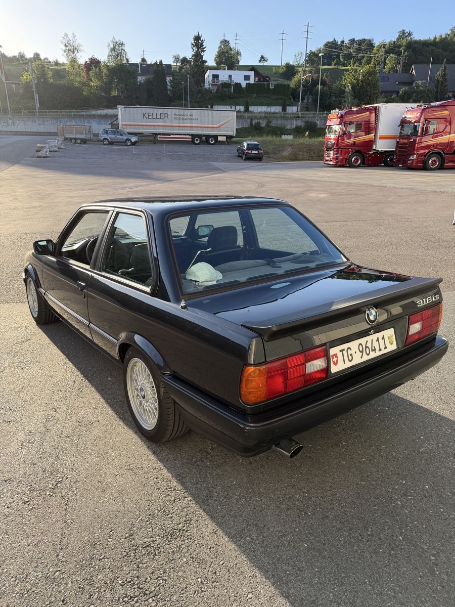 BMW Automobili: BMW e30 318is M42 – Usato da Bischofszell venduto da DinKar 5