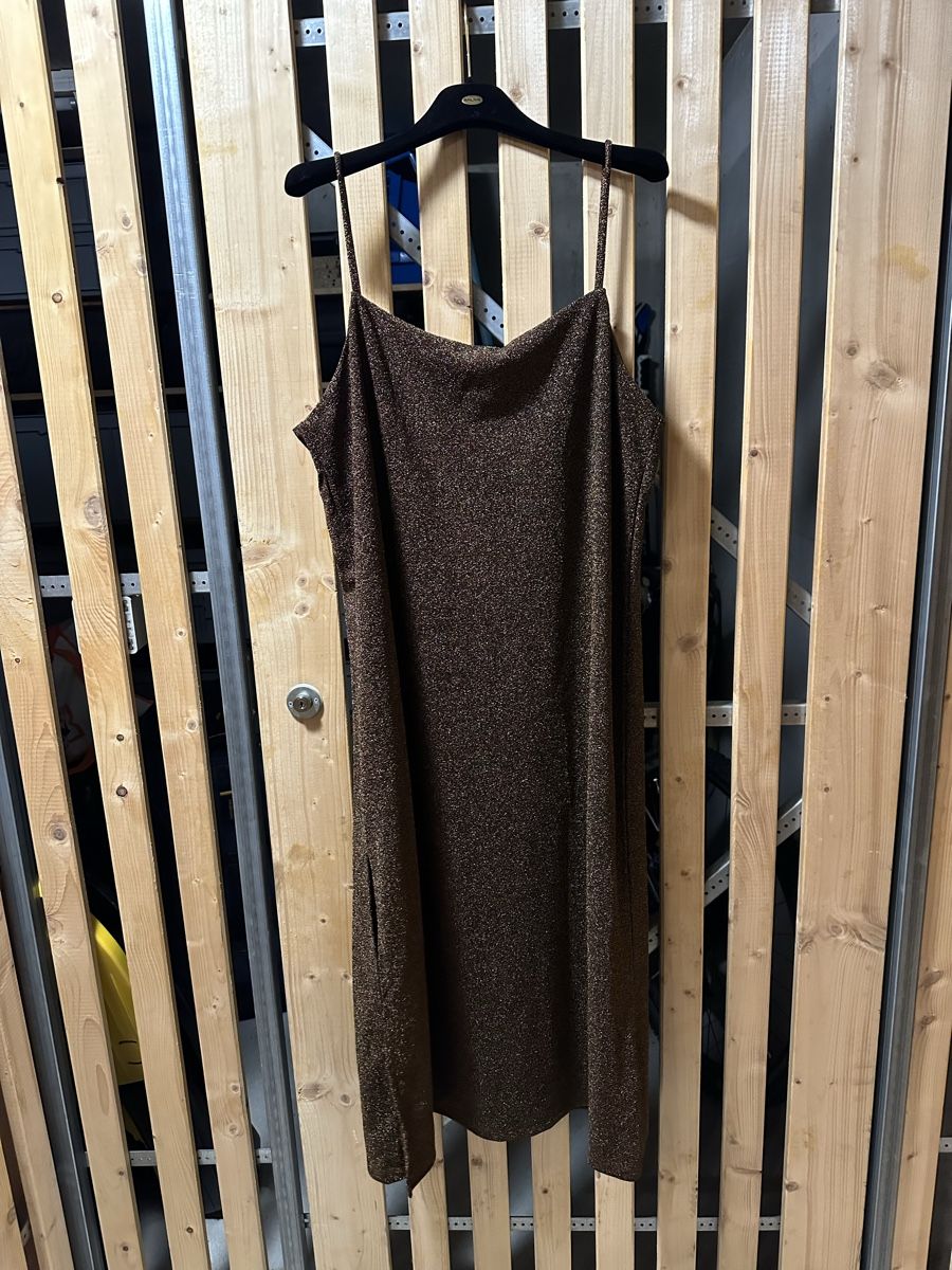 H&M Vestiti: Trägerkleid aus Glitzerstoff Gr.L – Usato da Uster venduto da staernli4