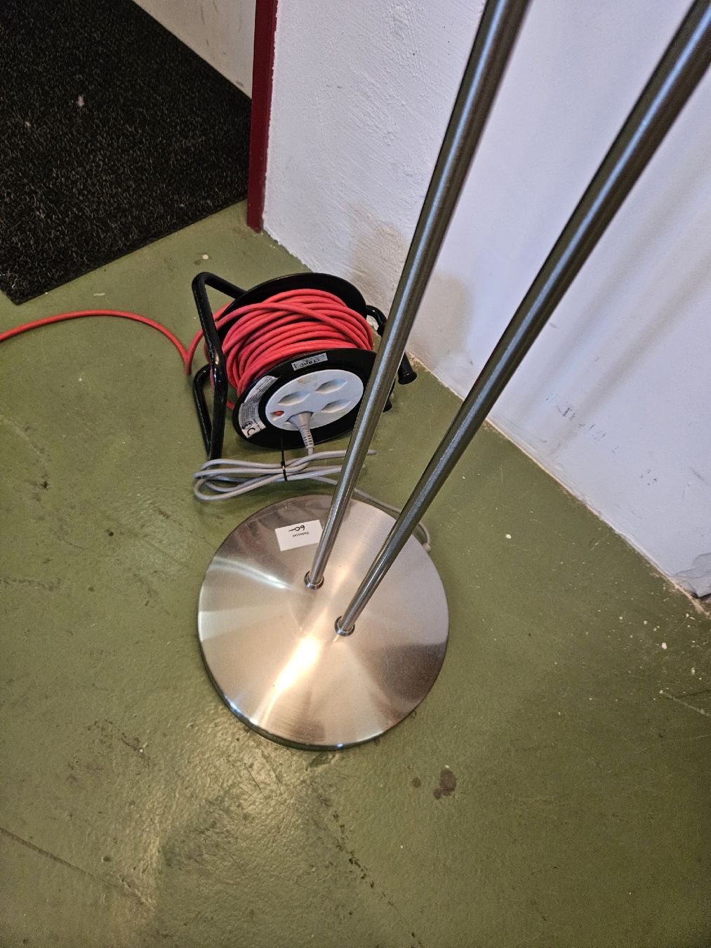 Lampen: Stehlampe dimmbar aus Metall  – Gebraucht aus Pratteln von Cartonsducoeur_bl 4