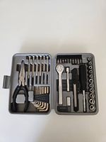 Werkzeugset: Spitzzange, Bits, Inbus, Rätsche & Messer