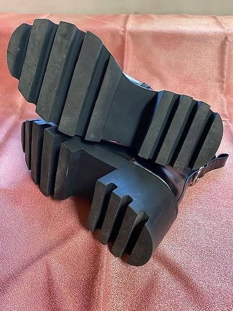 Scarpe da donna: Plateau-Stiefeletten/Boots "pimkie" – Usato da Cazis venduto da arinba 2