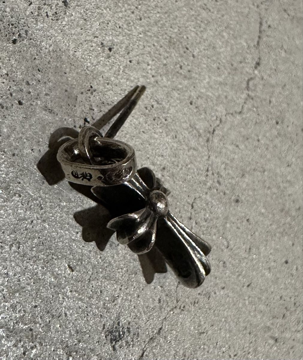 Chrome Hearts Orecchini pendenti & Orecchini a lobo: Chrome Hearts Babyfat Earring – Usato da Dättwil AG venduto da seung.kuk 2