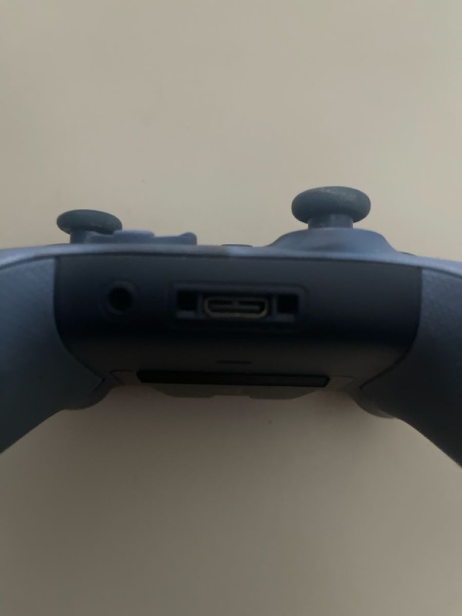 Microsoft Console: Manette Xbox sans fil bleue  – Usato da Cossonay-Ville venduto da Marinette29 2