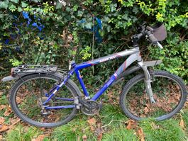 Velo ohne Sattel zum aufbereiten.
