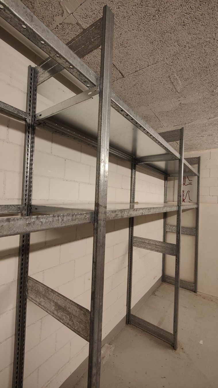 Scaffali: Bito Lagergestell – Usato da Rotkreuz venduto da Basana2 2