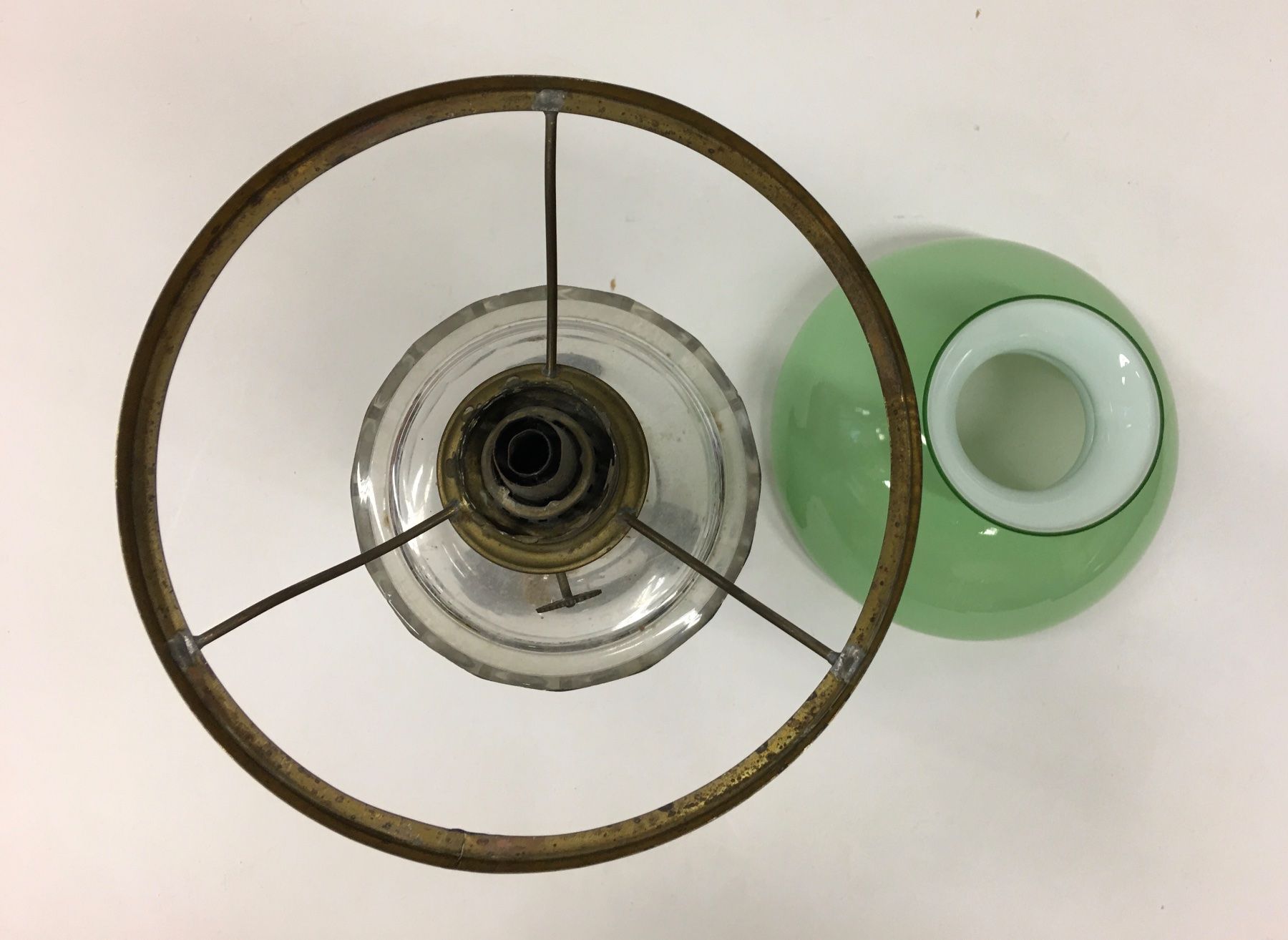 Lampade: Petrollampe Kosmos Brenner Milchglasgrün – Usato da Olten venduto da ELHANDEL 3