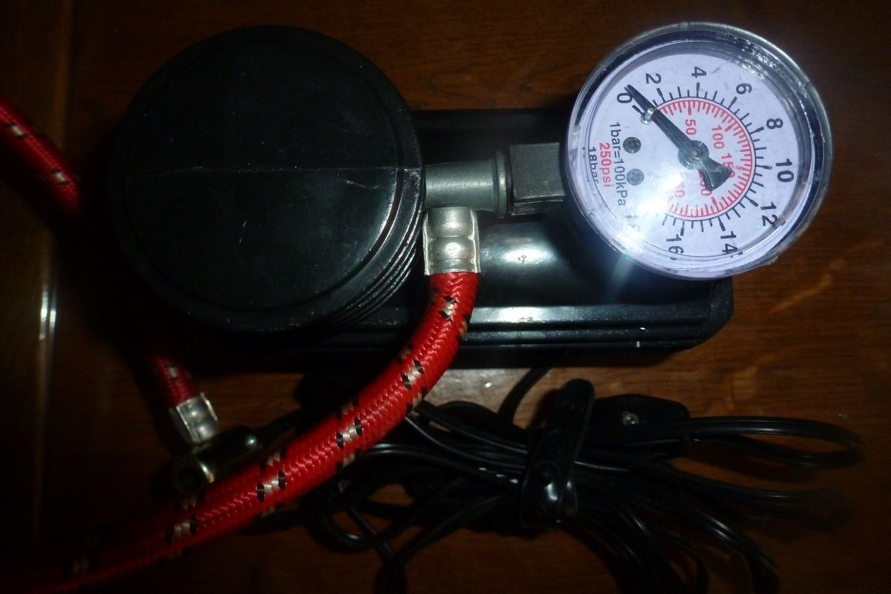 Kompressoren: Mini-Kompressor 12V, 14 bar Maximum Pump – Gebraucht aus Emmen von newcar4you 2