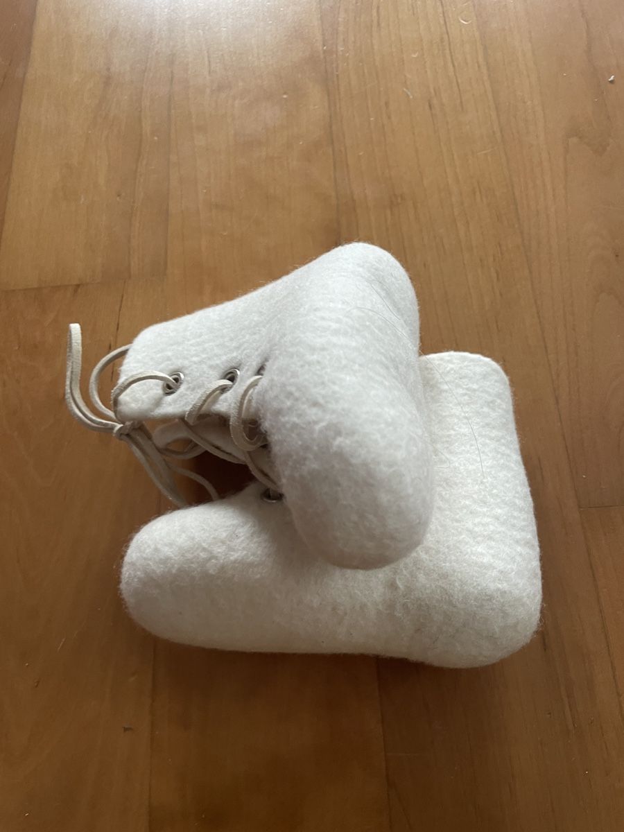 Schuhe für Jungen: NEU Handgemachte Baby-Wolleschuhe – Neu und originalverpackt aus Adliswil von Udarius 3