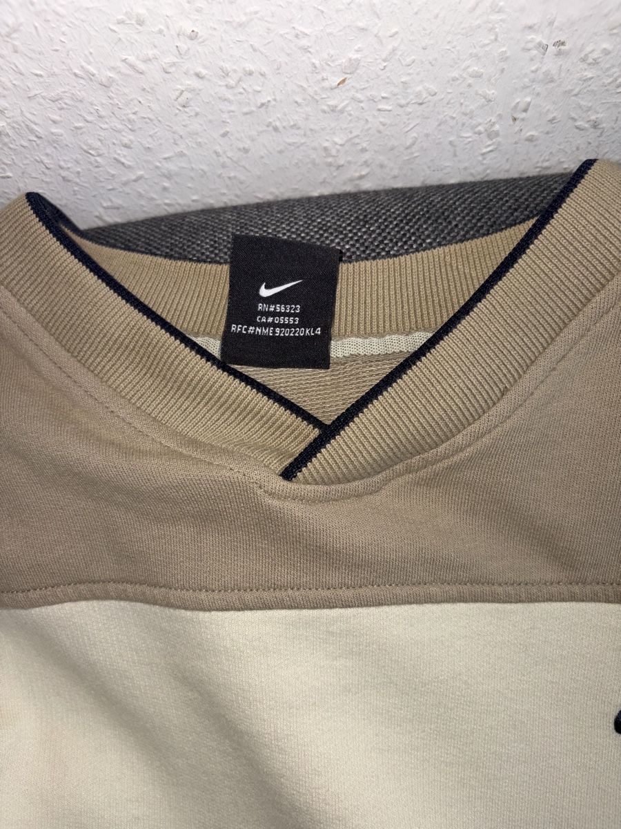 Nike Pulls & Sweat-shirts: Pull Nike XL col V couleur crème/marron – D'occasion à Genève par xamime 6