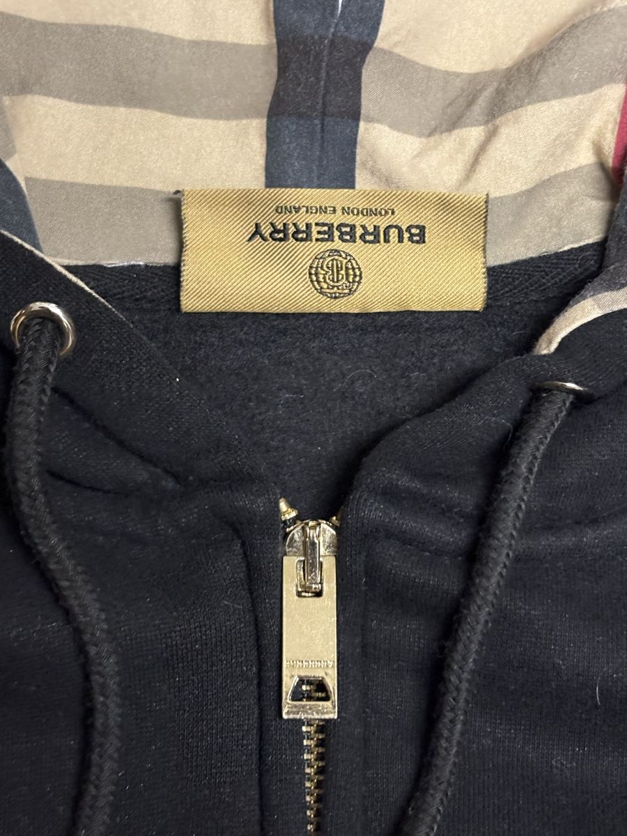 Burberry Maglioni & Felpe: Burberry Kapuzenjacke  – Usato da Sissach venduto da Geopatral 5