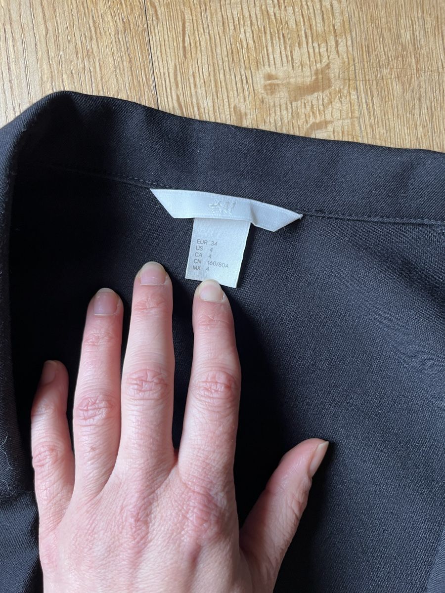 H&M Completi & Tailleur: Blazer schwarz Damen XS – Usato da Basel venduto da blumenkimd 2