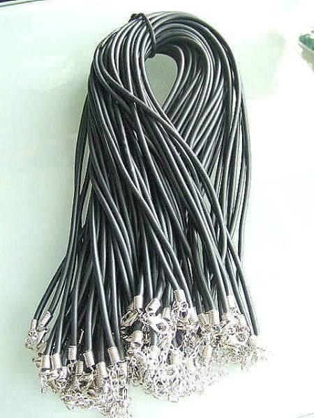 Catenine: Kette Kautschuk schwarz 3mm, 45cm lang – Nuovo (secondo la descrizione) da Alpnachstad venduto da perlengaby 2