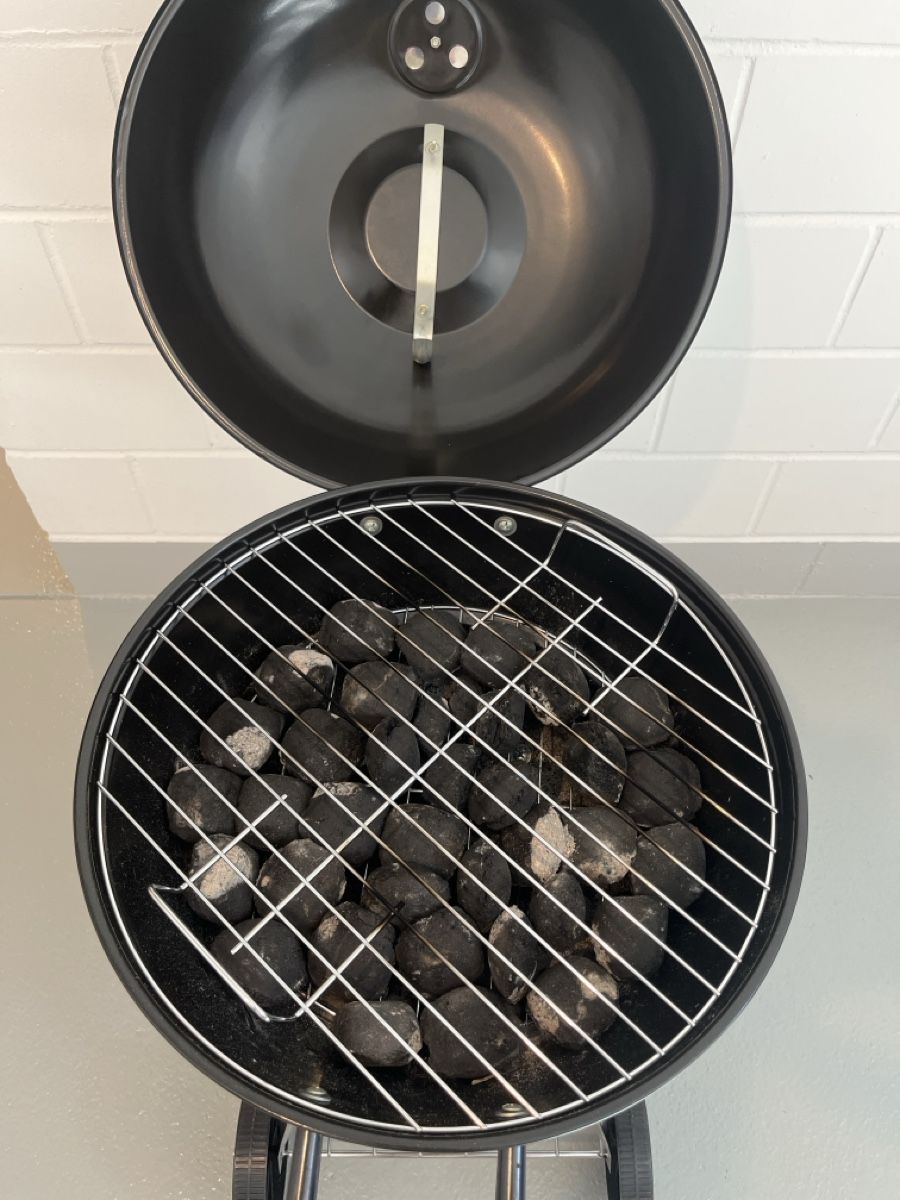 Grils: Holzkohlegrill Kugelgrill FYRA – Neuf (Voir description) à Wangen b. Olten par break72 2