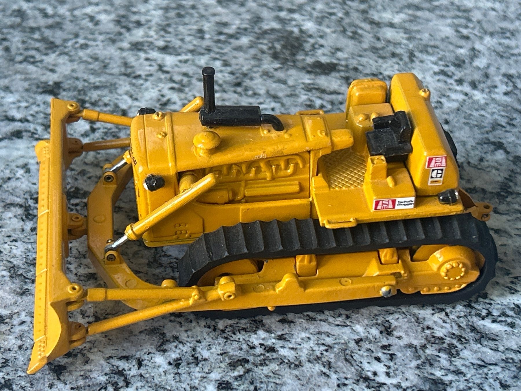 Caterpillar Kit di modellismo & Modellini statici: Caterpillar D8 K , 1:50 , Arpra – Usato da Horw venduto da Tigercat635 4
