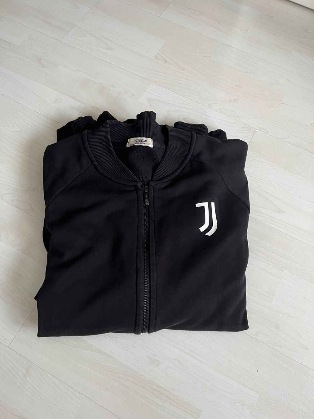 Giacche: Juventus-Trainerjacke – Usato da Stans venduto da Moritz01112 1