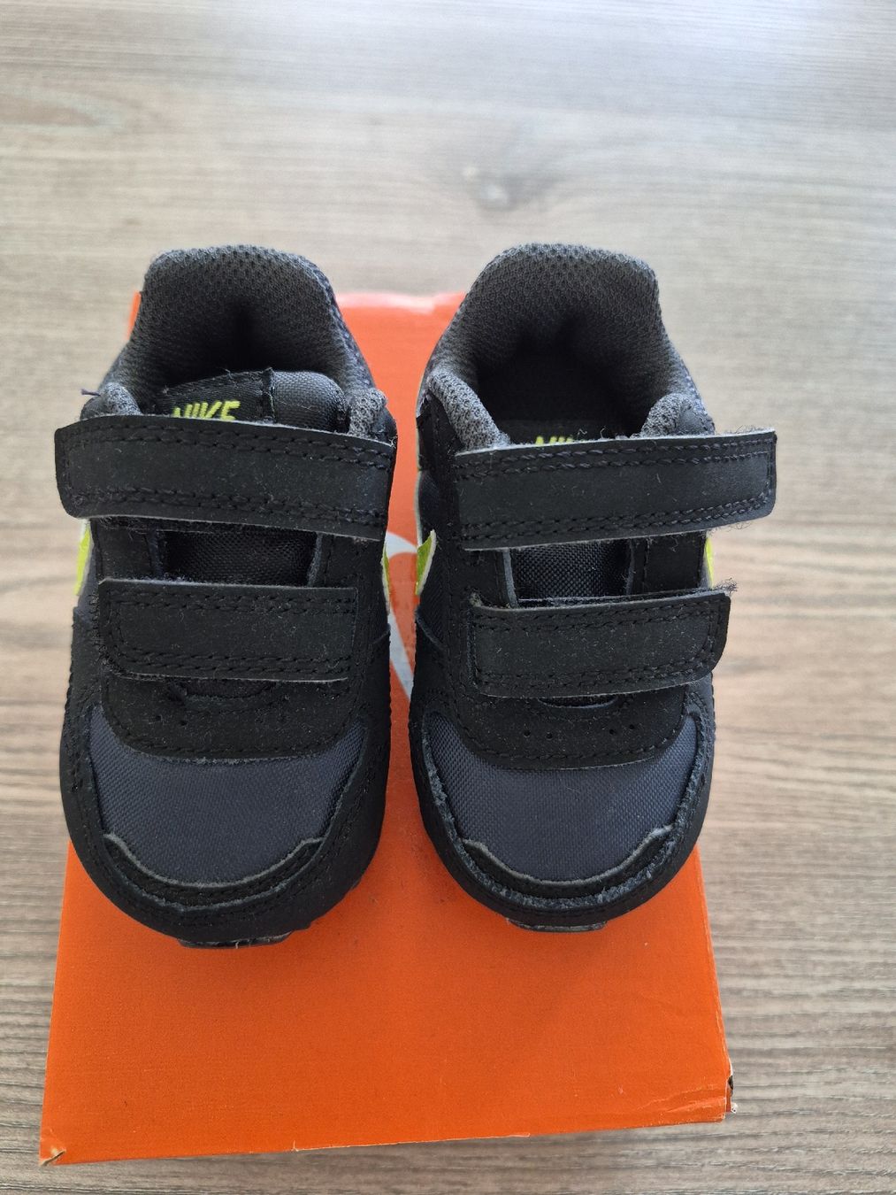 Nike Scarpe per ragazzi: NEUE Nike Kinder Turnschuhe Gr. 18.5 – Nuovo (secondo la descrizione) da Adliswil venduto da Ci5671 4