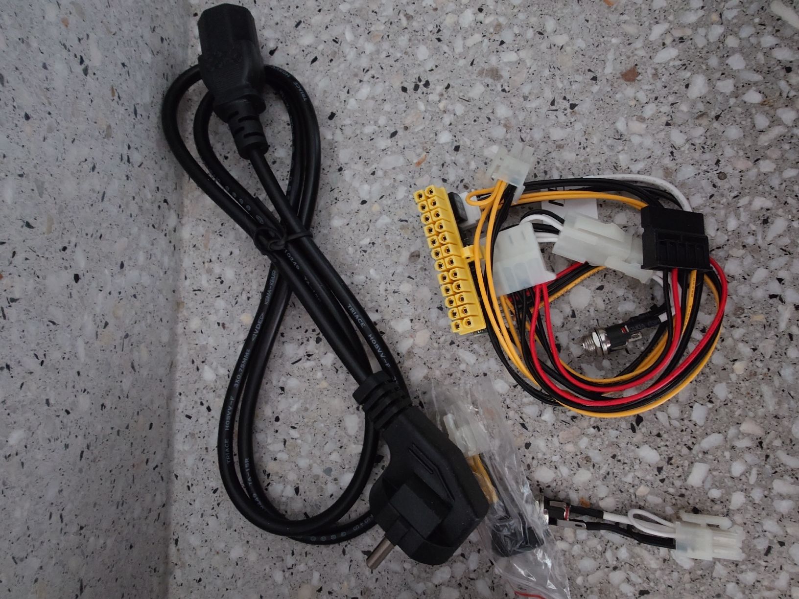 PC: PC Netzteil 190 Watt – Nuovo (secondo la descrizione) da Aadorf venduto da Dna77 2