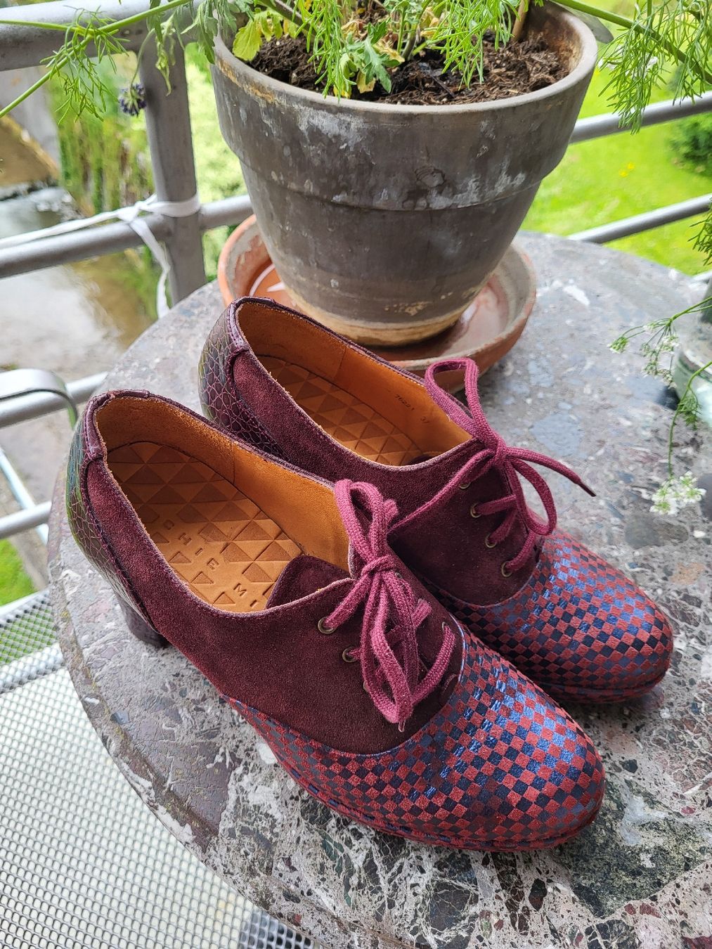 Chie Mihara Scarpe da donna: Absatzschuhe von Chie Mihara – Nuovo (secondo la descrizione) da Willisau venduto da chrege01 1
