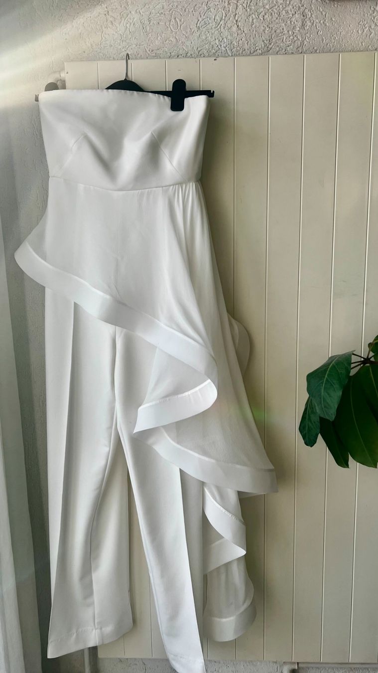 Tute: Braut Jumpsuit mit Seiden-Volants – Usato da Zürich venduto da JeanBng 4