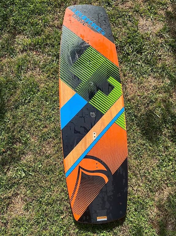 Planches de surf: Liquid Force Drive Kiteboard – D'occasion à lüscherz par simple_nic