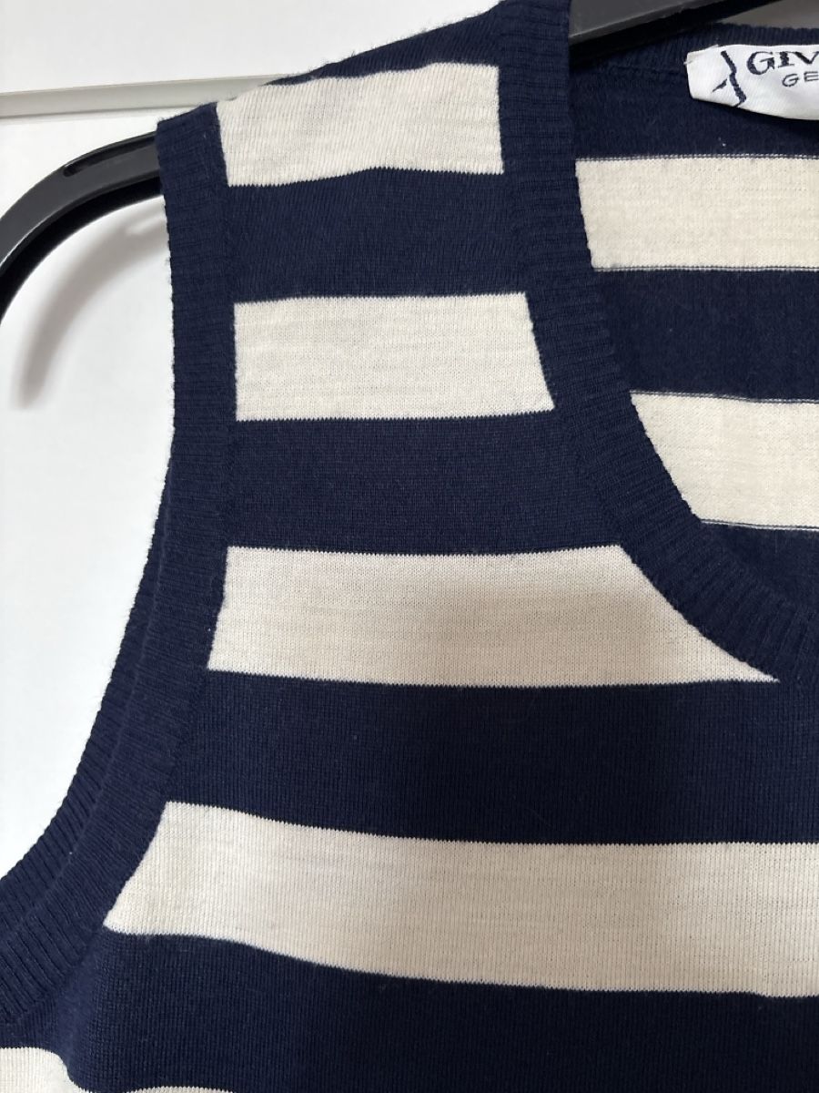 Givenchy Tops: Givenchy Top – D'occasion à langenthal par rundholz7 1