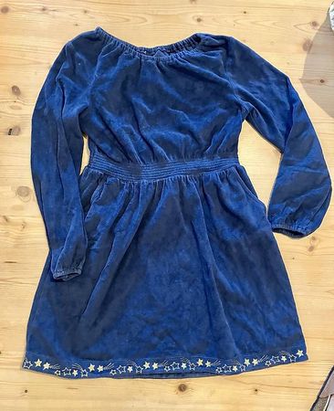 Samtkleid Gr.134/140