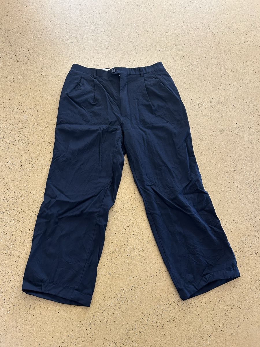 Pantaloni: Schwarze Anzugshose – Usato da Winterthur venduto da mic_dx6g