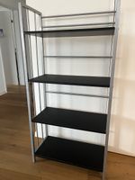 Robustes Metallregal mit 4 Tablar