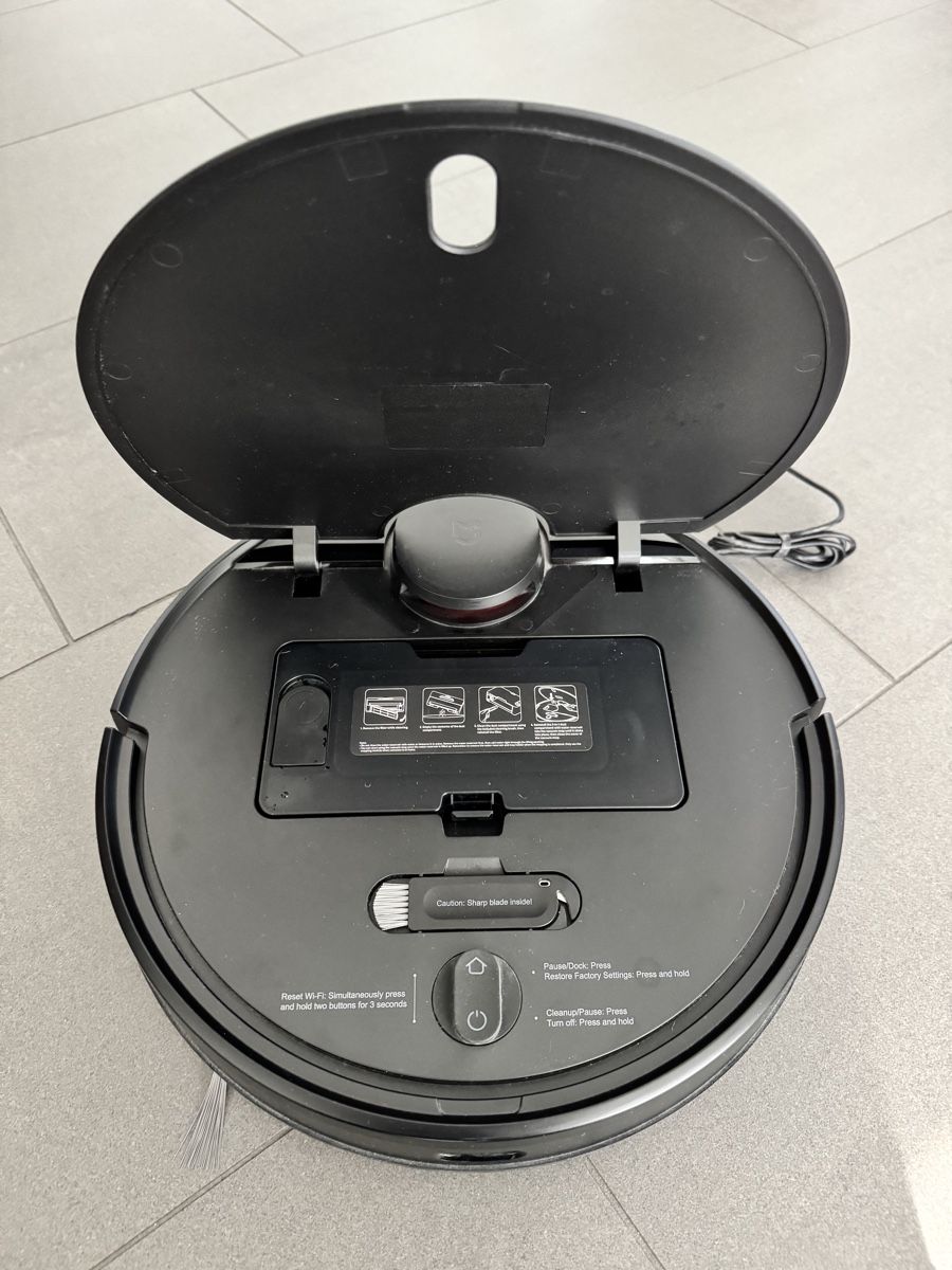 Xiaomi Aspirapolveri & Accessori: Xiaomi Mi Robot Vacuum-Mop P Saugroboter – Usato da Killwangen venduto da MartinD. 2
