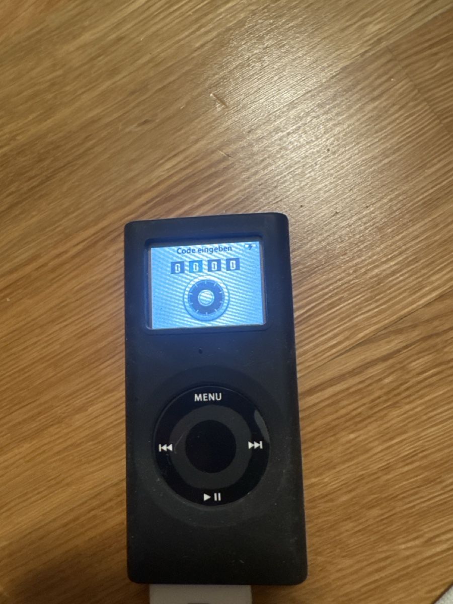 Apple Lettore multimediale portatile: iPod Classic, 4GB, Schwarz, Funktioniert, Code vergessen – Usato da Zürich venduto da zaz_5d69