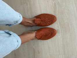Babouches marocaines en paille tressées et cuir