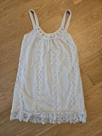 Kleid mit Spitzen weiss Grösse S guter Zustand