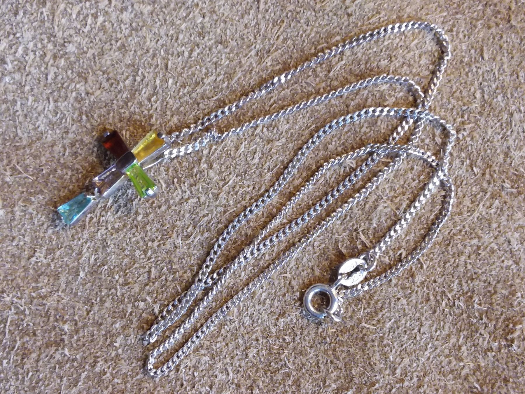 Catenine: Sterling Silber Kette mit Silber buntem Kreuz – Usato da Zürich venduto da helsan 2