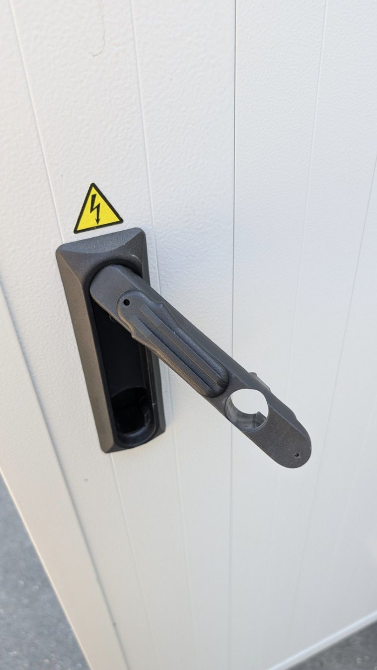 Armadi: Elektro-Verteilkasten / Geräteschrank – Usato da Jegenstorf venduto da JD6130R 4