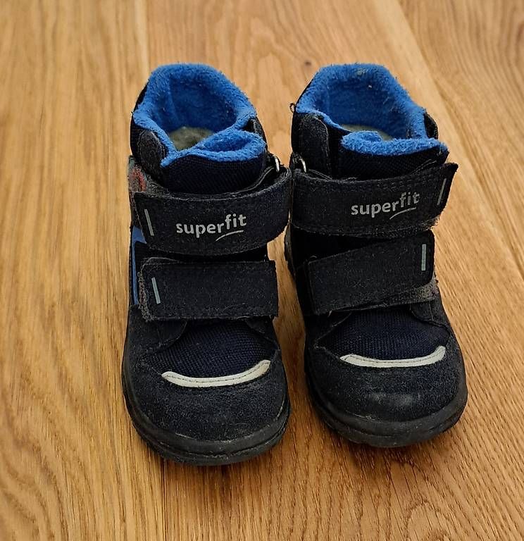 Scarpe per ragazzi: Winterschuhe von Superfit, Gr. 21 – Usato da Gurzelen venduto da Nikita015 3
