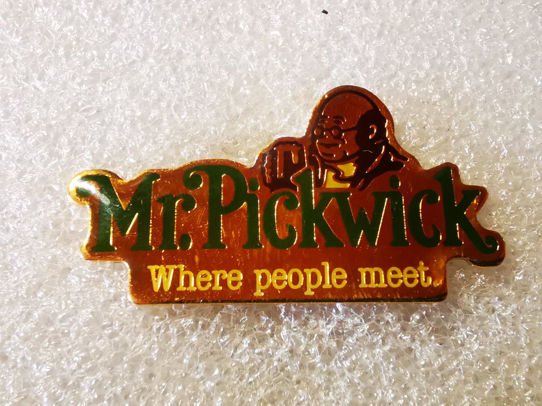 Placchette & Badge: Ansteckpin 160: Mr. Pickwick – Usato da Oppligen venduto da Pin-Fall-Shop