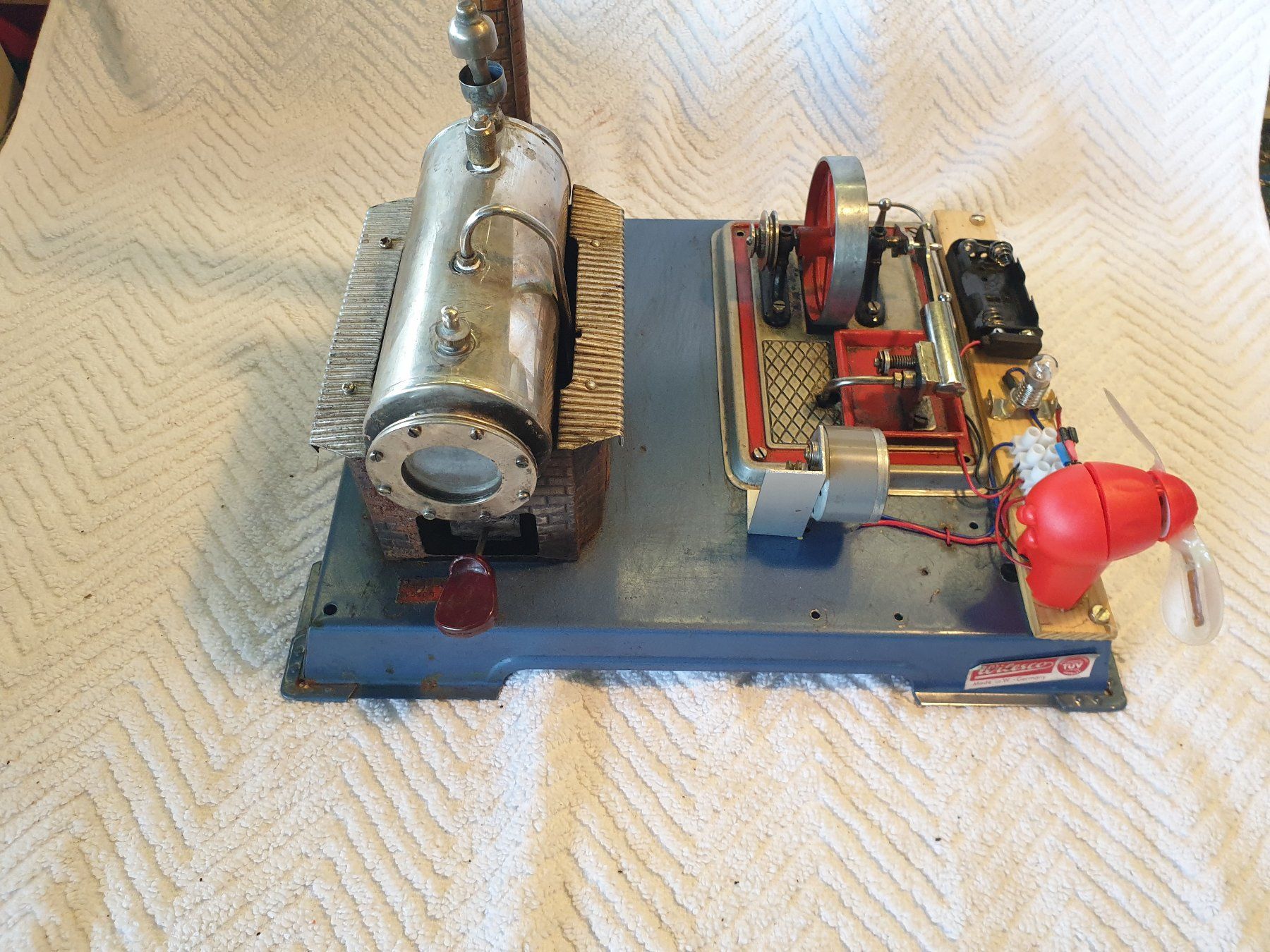 Wilesco Modellbausätze & Standmodelle: Wilesco D12 Dampfmaschine mit Generator und Extras – Gebraucht aus Wädenswil von verebe 1