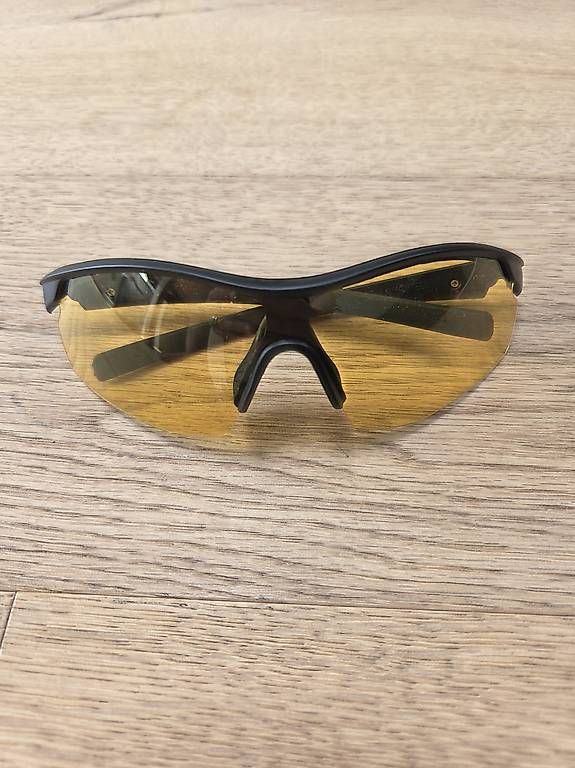 Lunettes & Verres: Brille gelb – D'occasion à Hilterfingen par boal1980